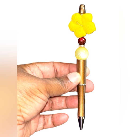 Custom made Gold Pen with Yellow Flower Top - Picture 2 of 2